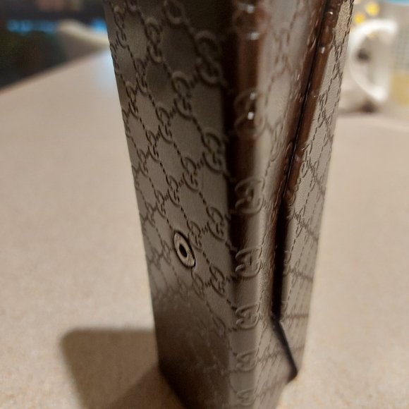 Gucci eyeglasses(readers)case brown w design, triagular, fun - Picture 7 of 8